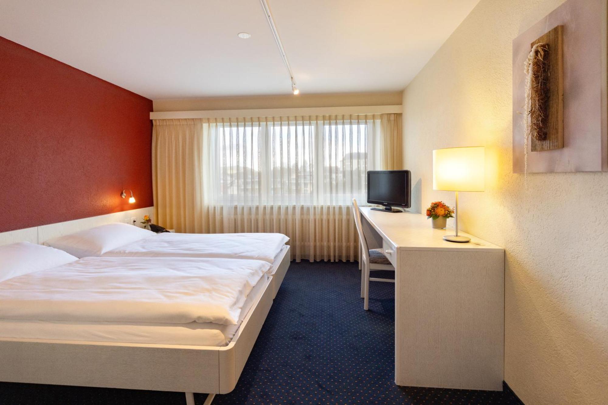 Hotel Drei Koenige Einsiedeln Exteriör bild